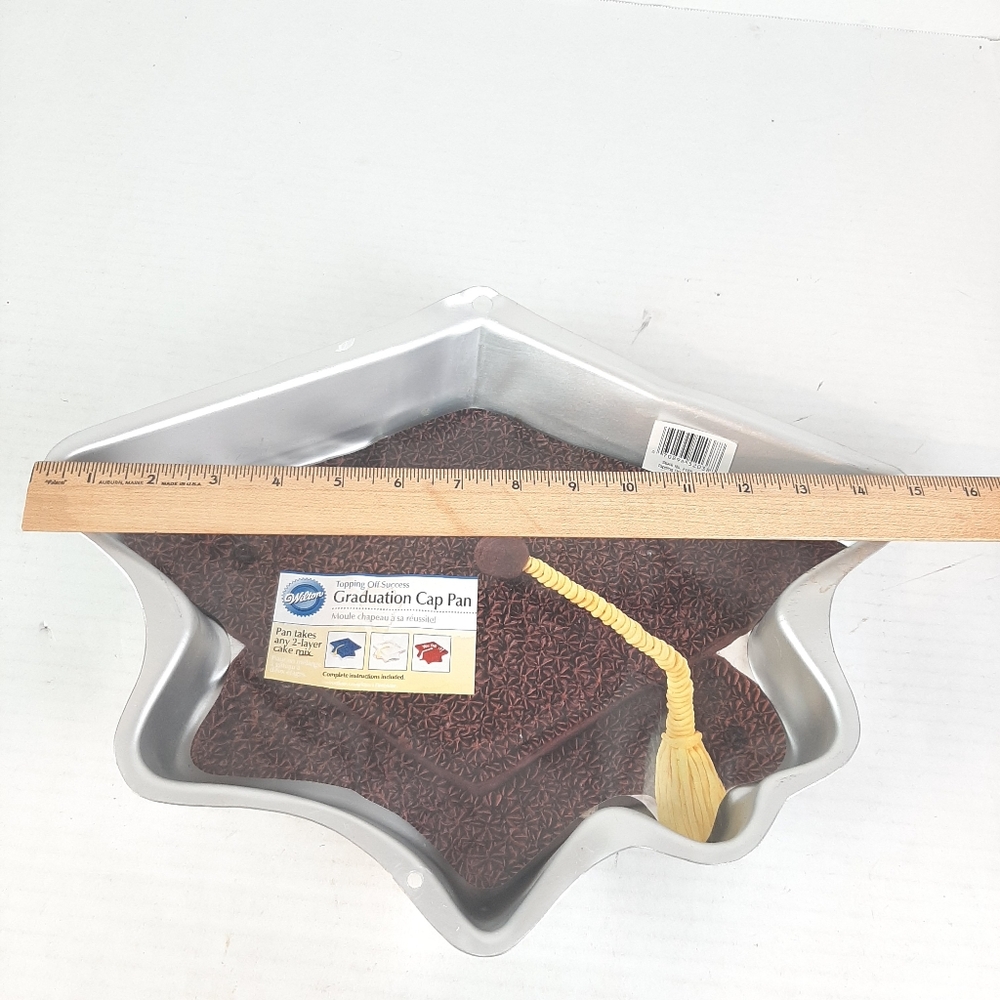 🔥NWT Wilton Topping Of Success  Graduation Cap Cake Pan - Picture 2 of 3